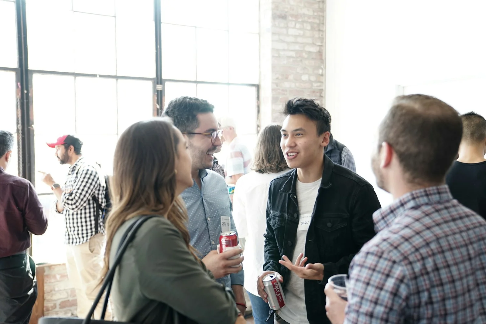 Networking auf einer Business-Veranstaltung — Kontakte knüpfen und Leads sammeln